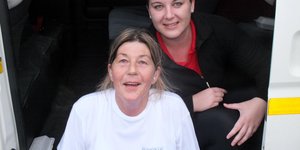 Sharman Geldenhuys en Edna van der Linde van Gansbaai Biblioteek